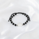 Bratara reglabila cu Onix lucios, bile si Banut Argint 925 gravata laser