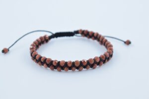 Bratara reglabila cu snur impletit si pietre semipretioase Piatra Soarelui maro fatetat de 4mm