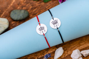 Set bratari realizate manual cu banut din Argint 925 personalizat, King & Queen